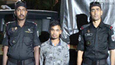 আড়াইহাজারে মাকে আটকে রেখে মেয়েকে গণধর্ষণ মামলার প্রধান আসামি আটক