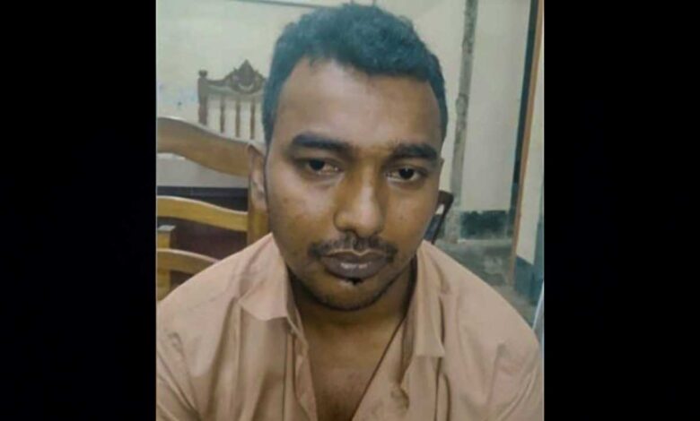 আড়াইহাজারে পর্নোগ্রাফি মামলায় সাবেক স্বামী আটক 1 আড়াইহাজারে পর্নোগ্রাফি মামলায় সাবেক স্বামী আটক
