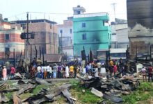 বাবুরহাটের অগ্নিকাণ্ডে দেড়শ দোকান পুড়ে ছাই 