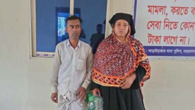 আড়াইহাজারে খাটের নিচ থেকে ৫৬ কেজি গাঁজা উদ্ধার, দম্পতি আটক
