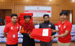 শীতার্তদের মধ্যে আড়াইহাজার রেড ক্রিসেন্টের শীতবস্ত্র বিতরণ